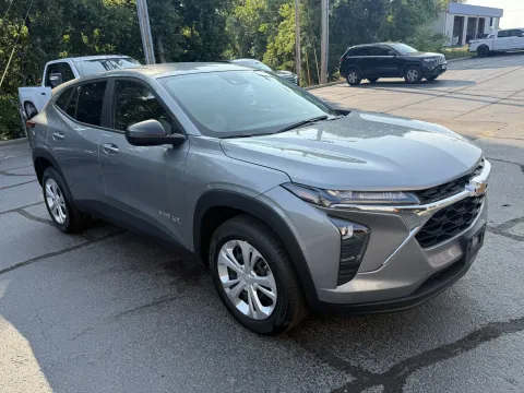 More photos of 2026 Chevrolet Trax LS at Oakley Auto World, MO