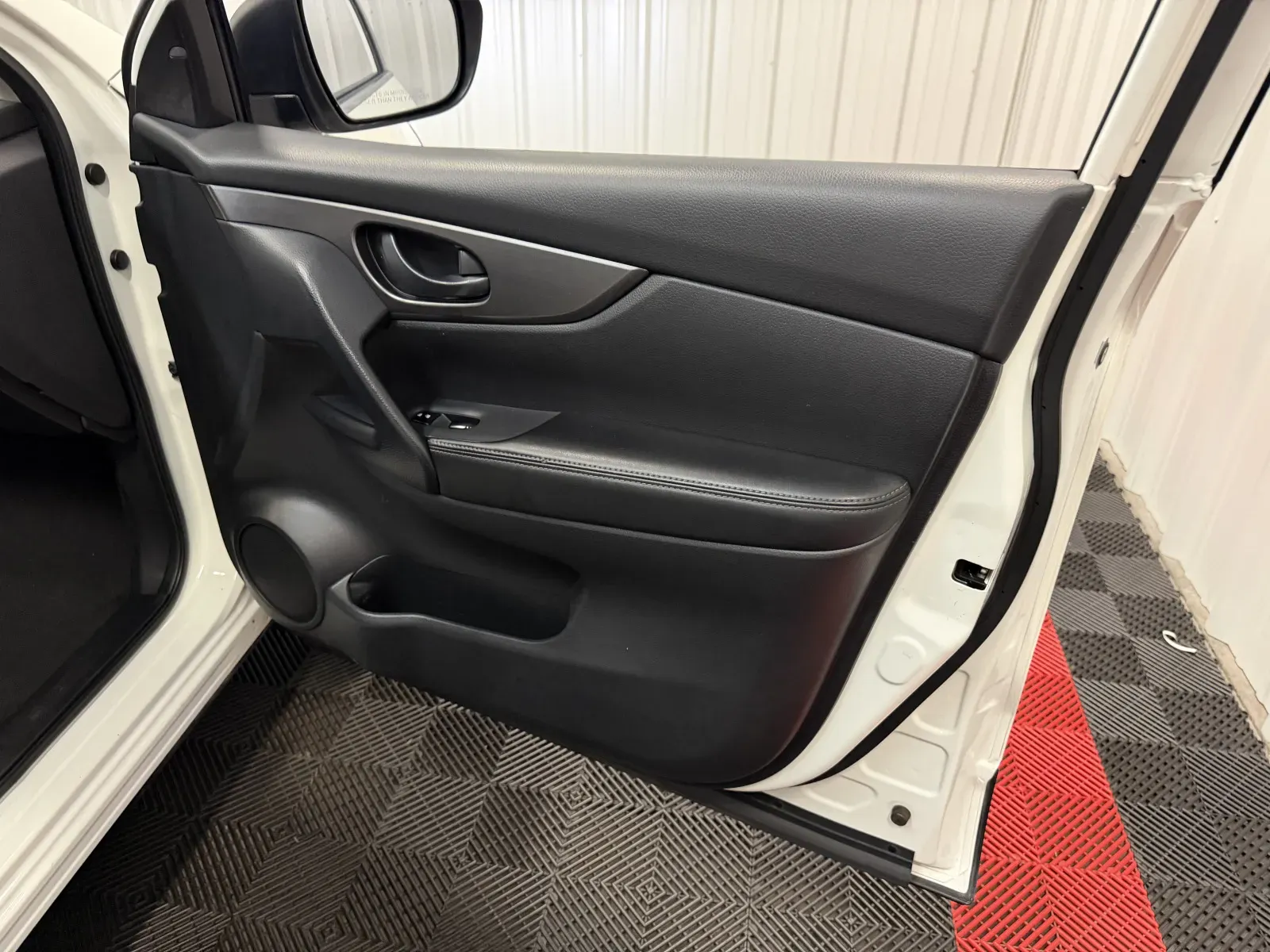 Nissan Rogue Sport photo 43