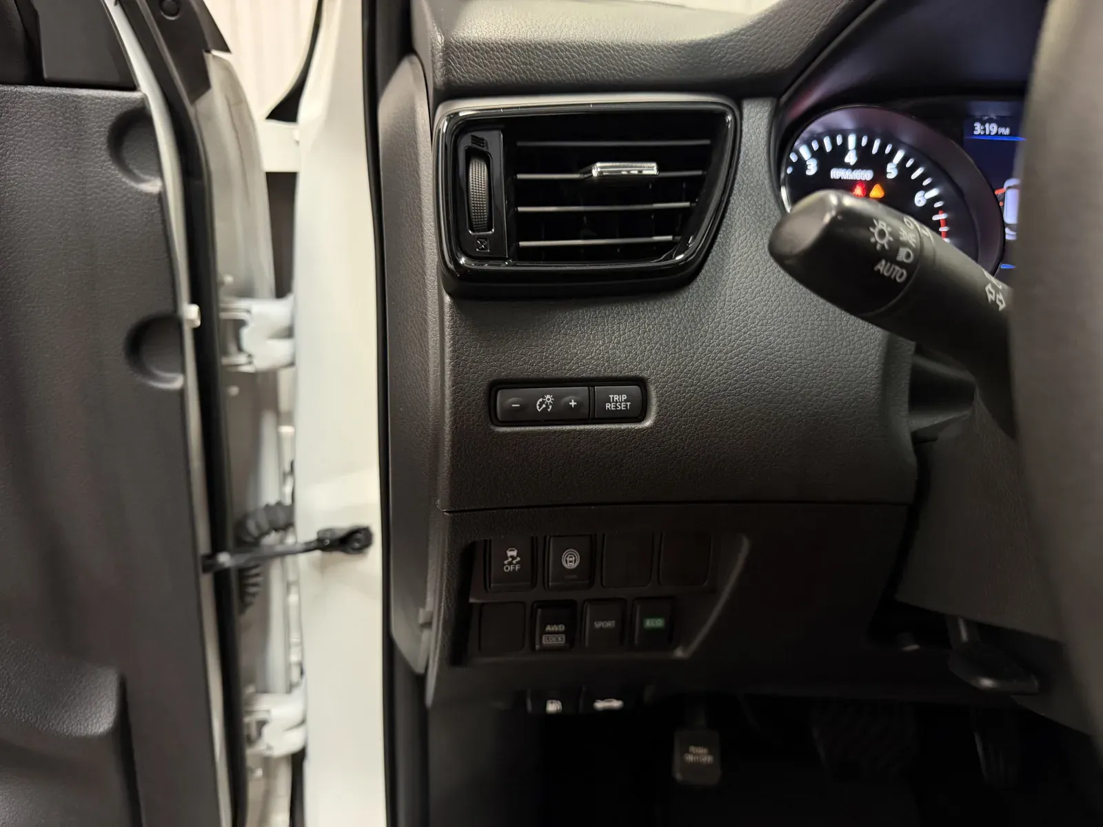 Nissan Rogue Sport photo 26