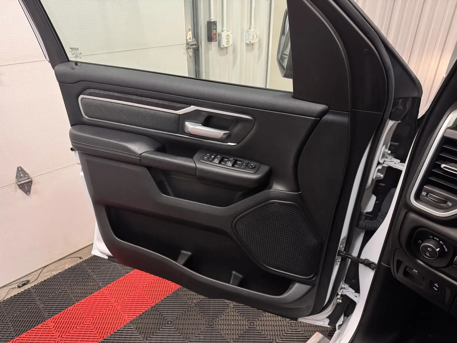 Ram 1500 photo 24