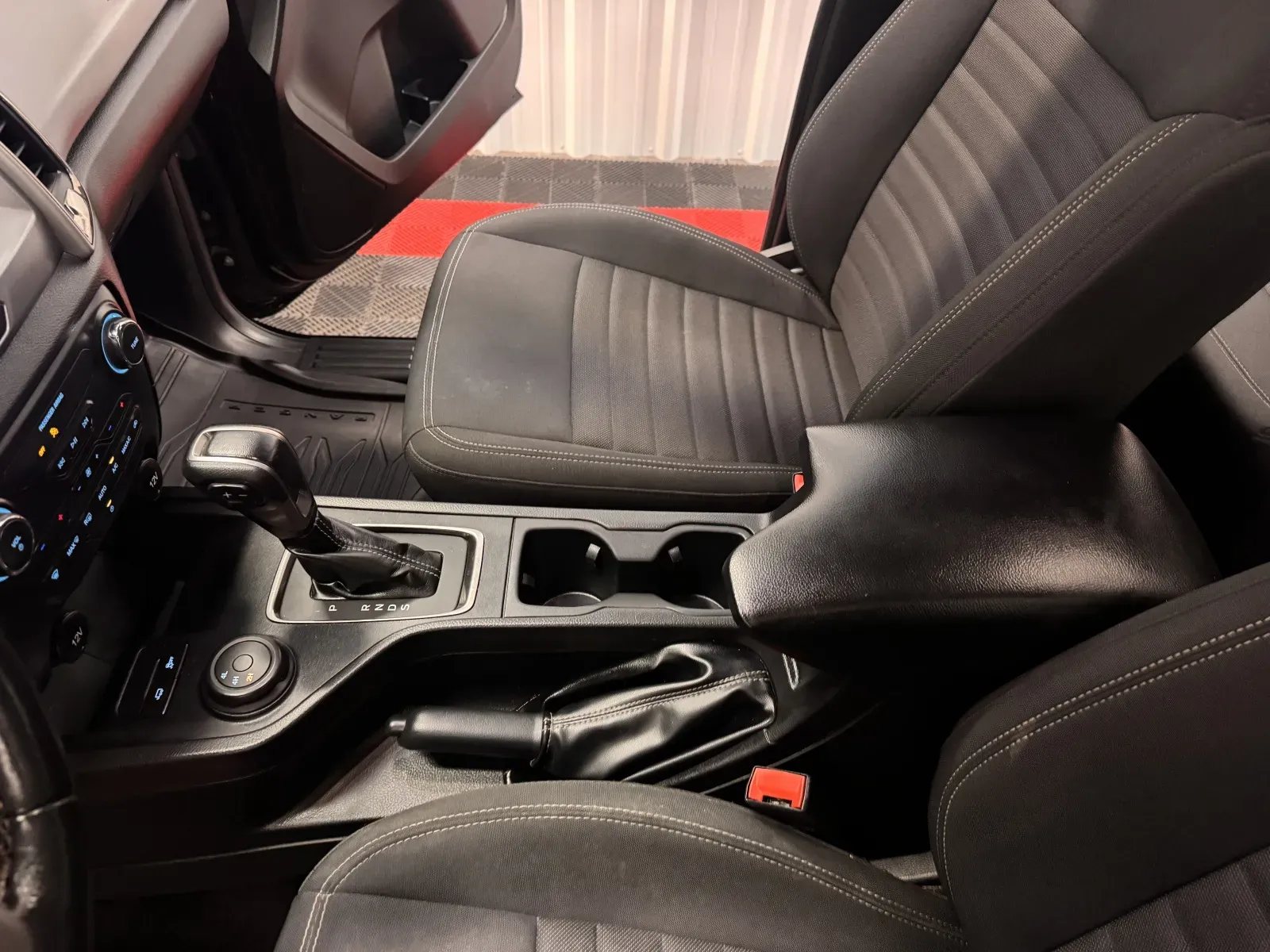 Ford Ranger photo 32