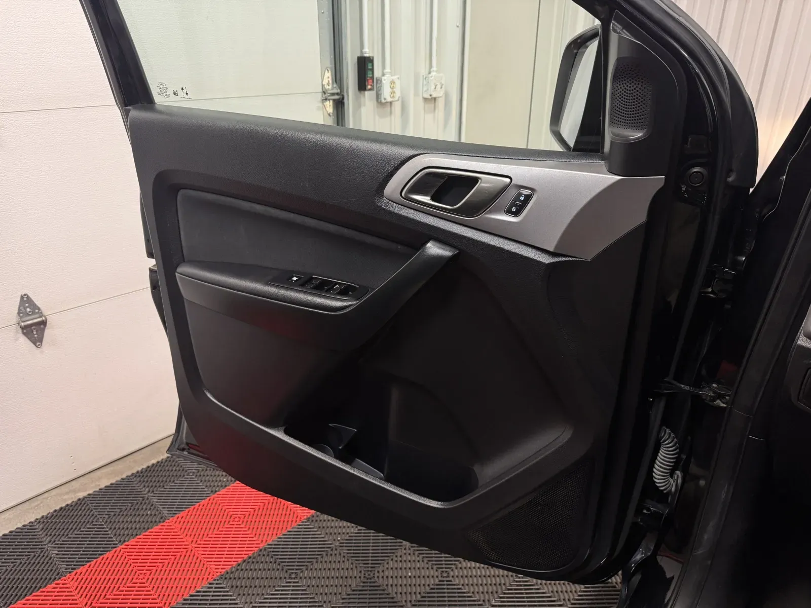 Ford Ranger photo 26