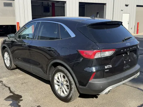 Photos of 2021 Ford Escape SE for sale in Branson West, MO at Oakley Auto World