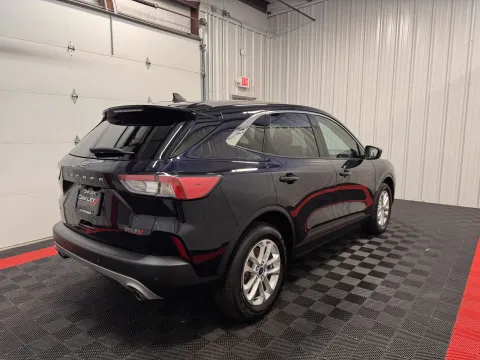More photos of 2021 Ford Escape SE at Oakley Auto World, MO