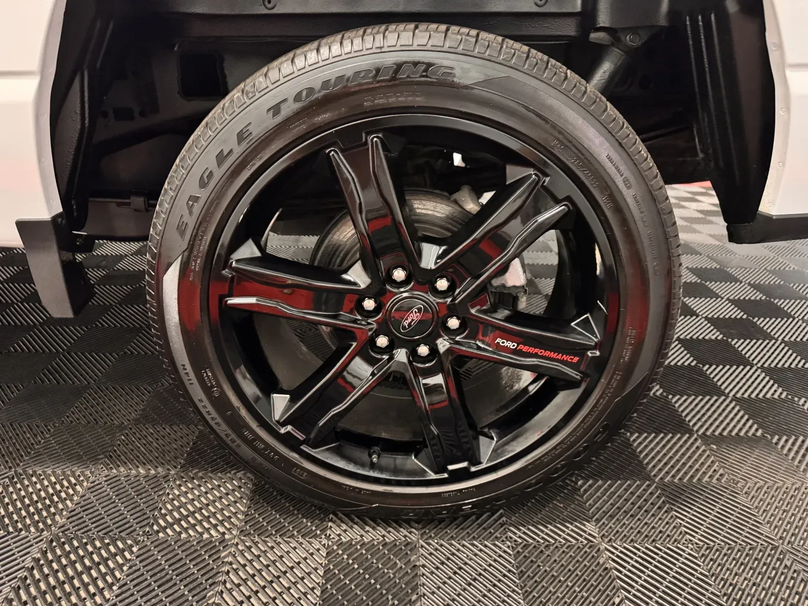 Ford F-150 photo 14