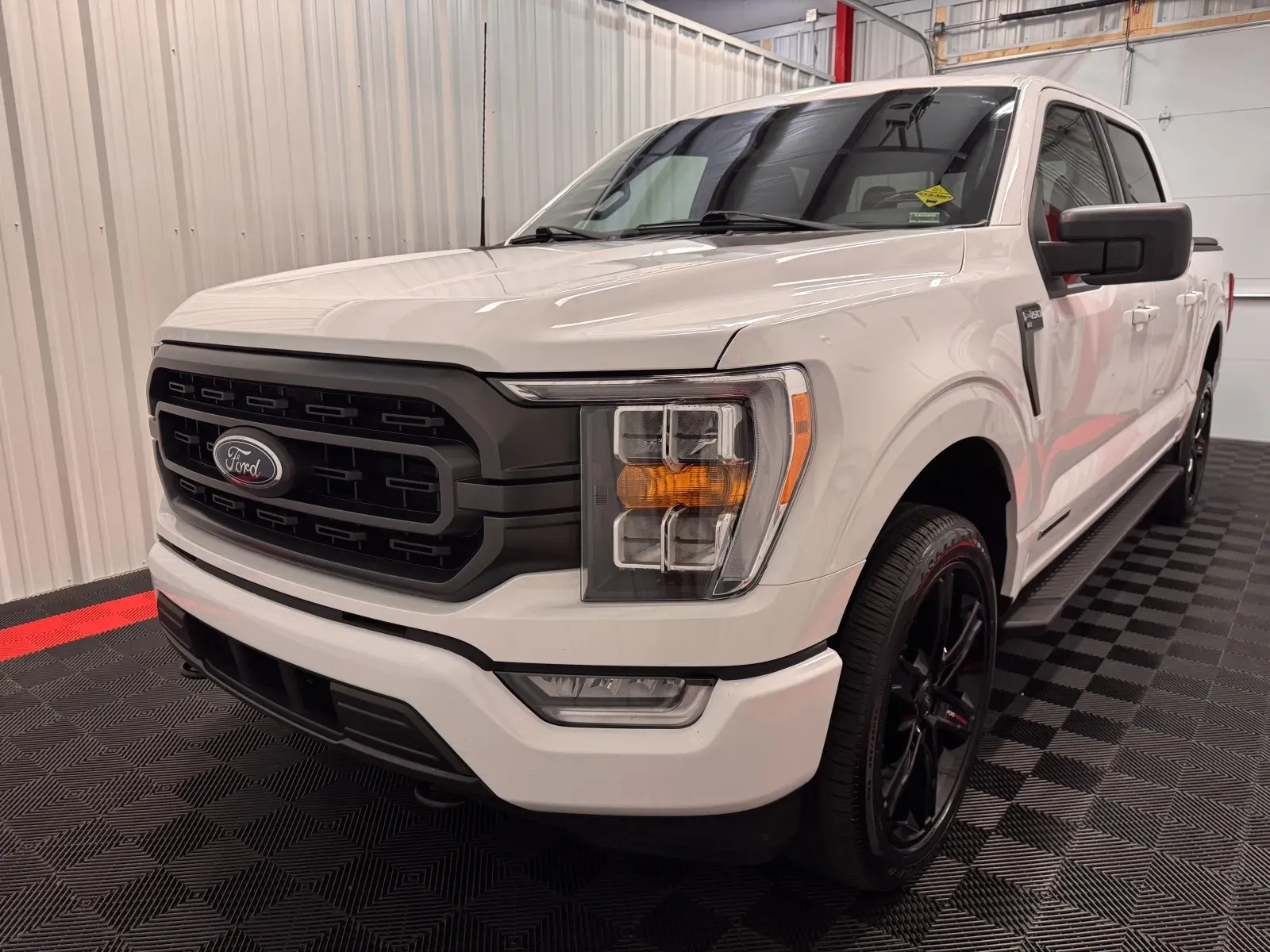 Ford F-150 photo 9