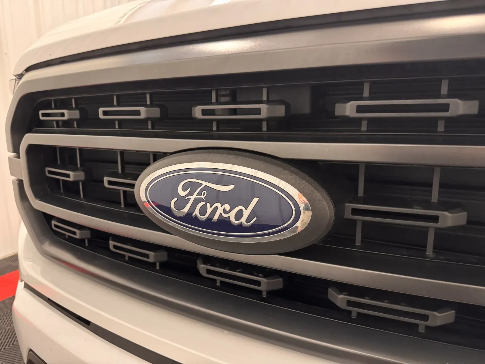Ford F-150 photo 7