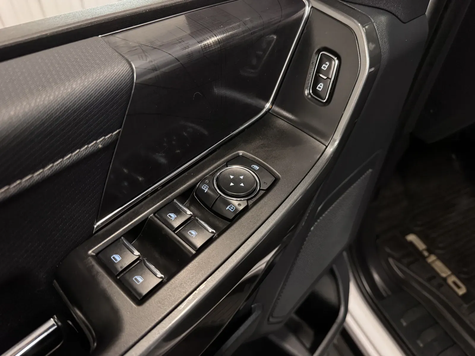 Ford F-150 photo 27