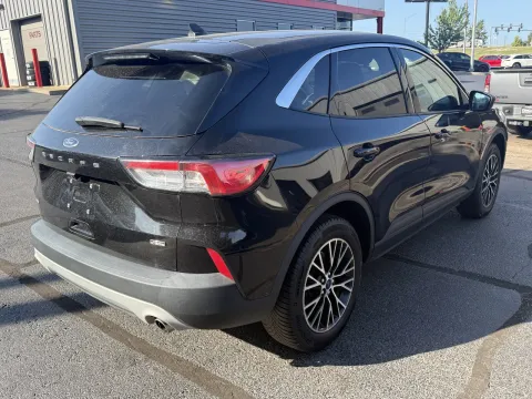 More photos of 2022 Ford Escape Plug-In Hybrid SE at Oakley Auto World, MO