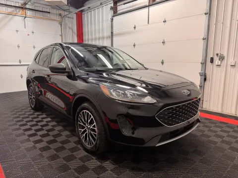 More photos of 2022 Ford Escape Plug-In Hybrid SE at Oakley Auto World, MO