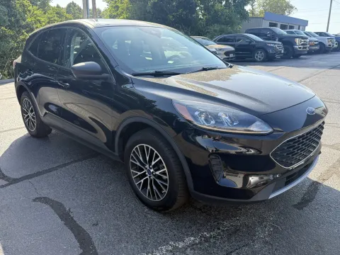 More photos of 2022 Ford Escape Plug-In Hybrid SE at Oakley Auto World, MO