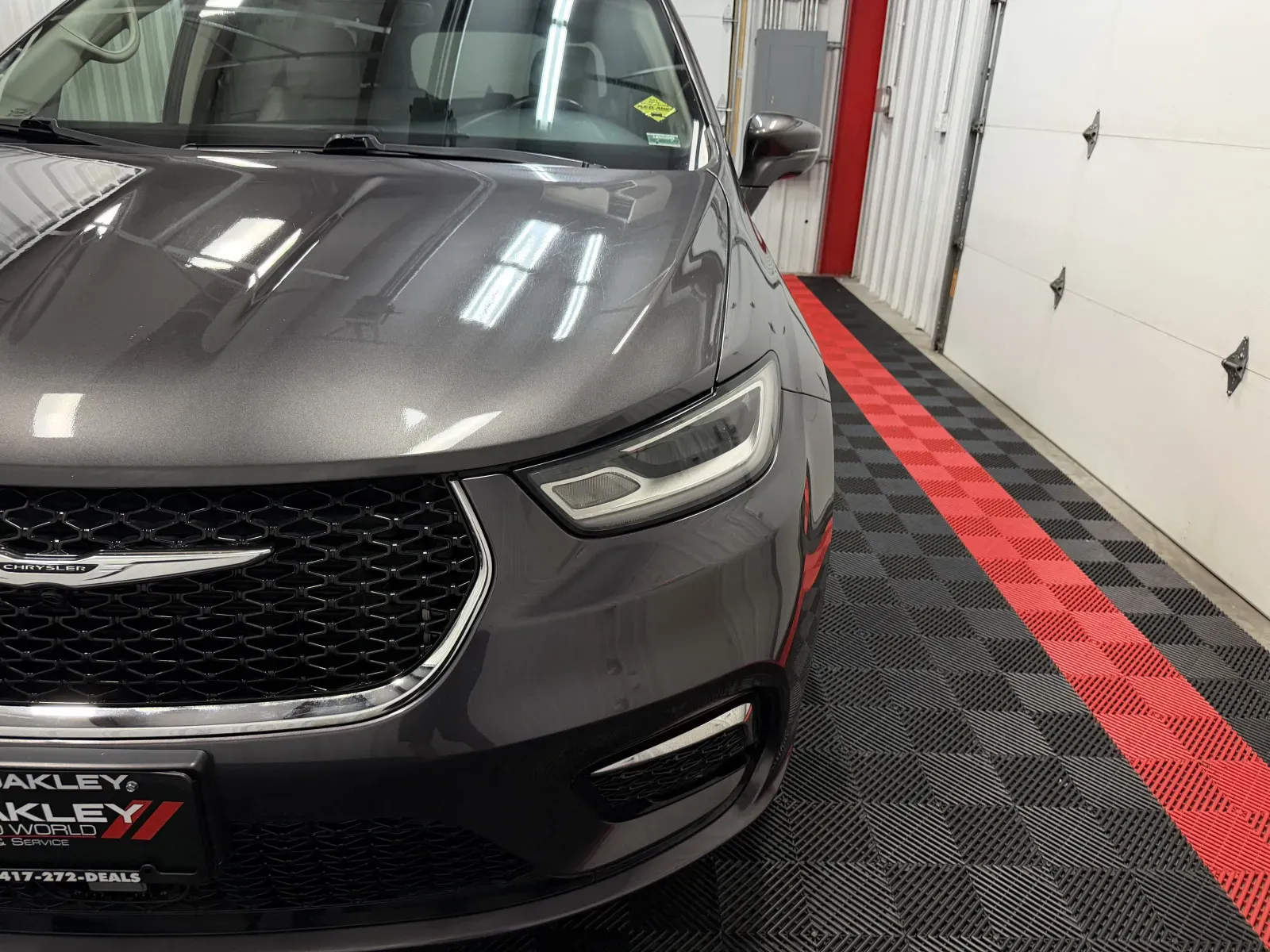 Chrysler Pacifica photo 9