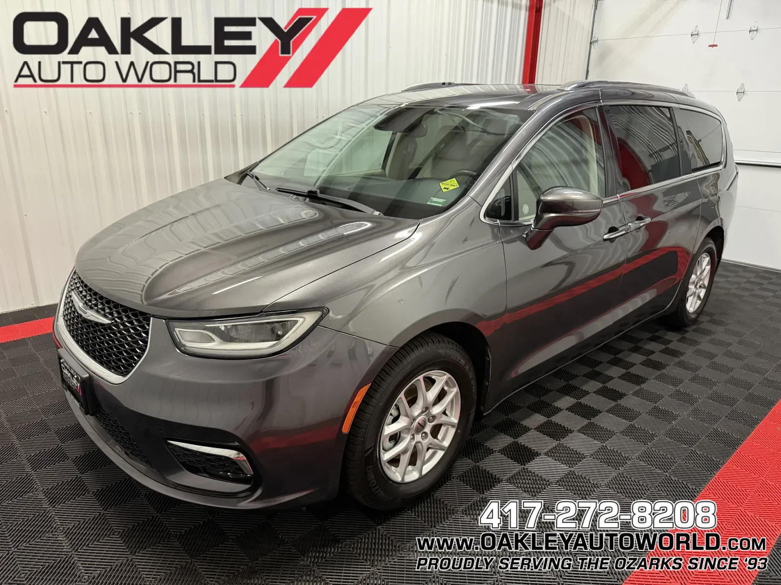 Gray 2021 Chrysler Pacifica Touring L for sale in Branson West, MO