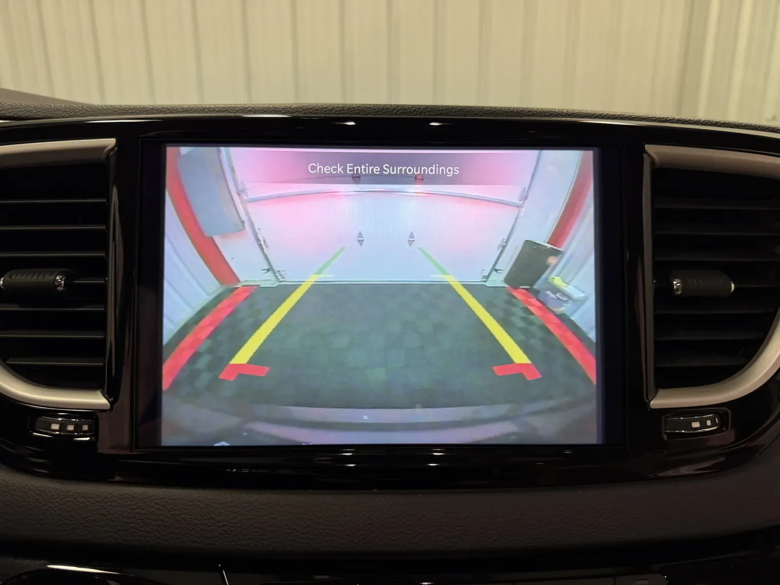 Chrysler Pacifica photo 33