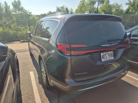 Photos of 2021 Chrysler Pacifica Touring L for sale in Branson West, MO at Oakley Auto World