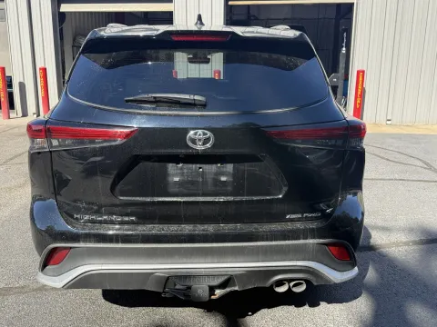 Another view of 2023 Toyota Highlander XSE for sale in Branson West, MO at Oakley Auto World