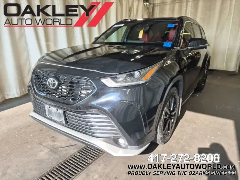 Black 2023 Toyota Highlander XSE for sale in Branson West, MO