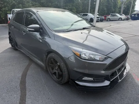 More photos of 2018 Ford Focus ST at Oakley Auto World, MO