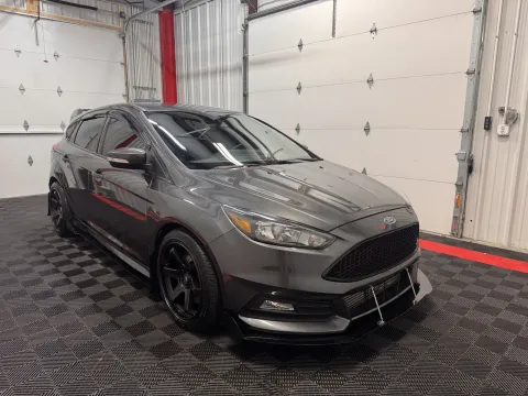 More photos of 2018 Ford Focus ST at Oakley Auto World, MO