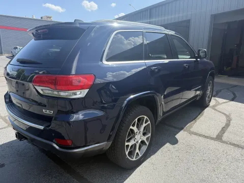 More photos of 2018 Jeep Grand Cherokee Limited at Oakley Auto World, MO