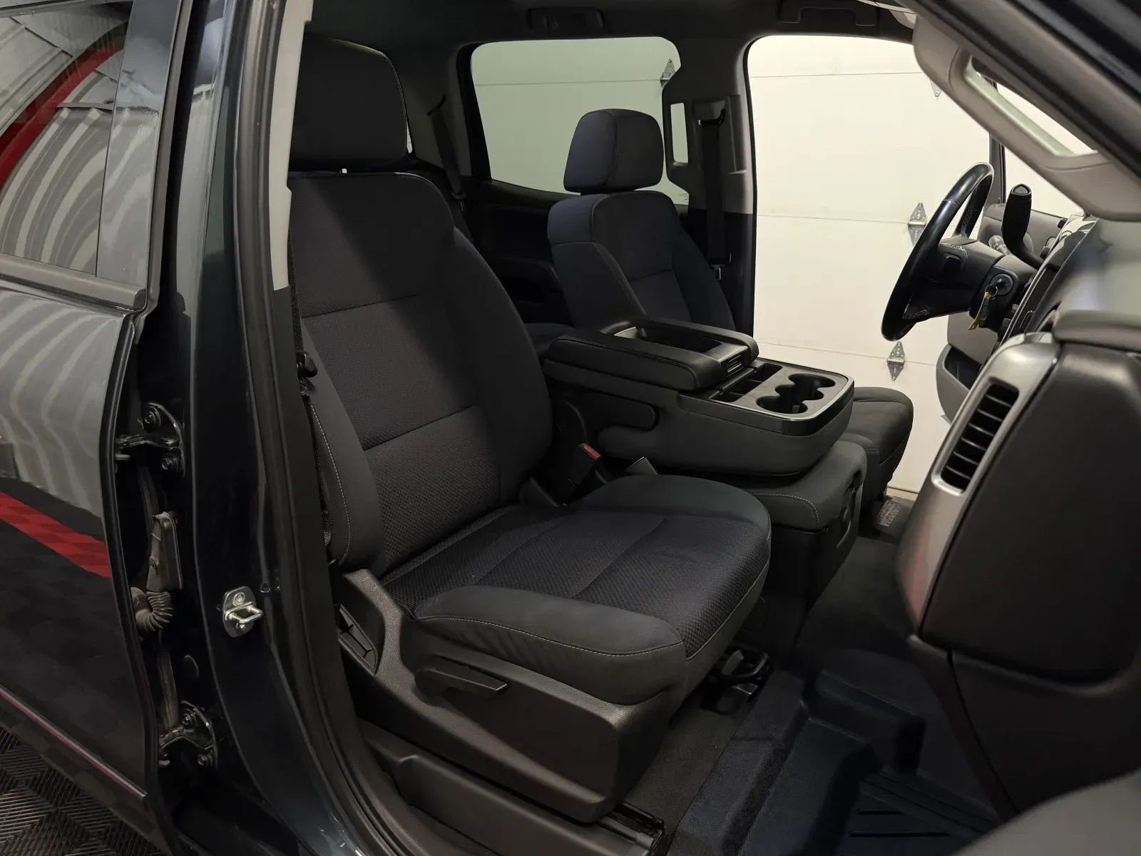 Chevrolet Silverado photo 44