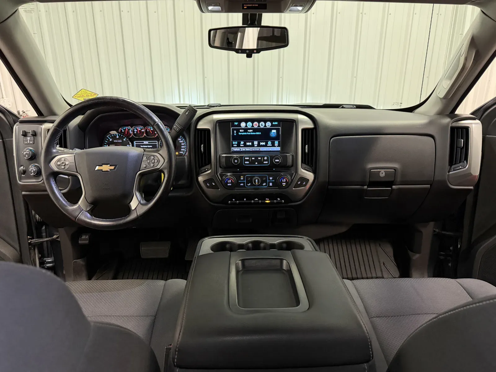 Chevrolet Silverado photo 30