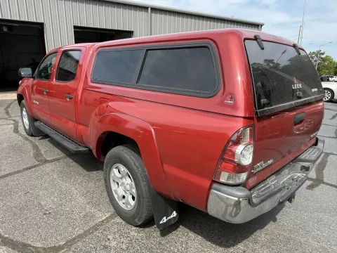 Photos of 2014 Toyota Tacoma for sale in Branson West, MO at Oakley Auto World