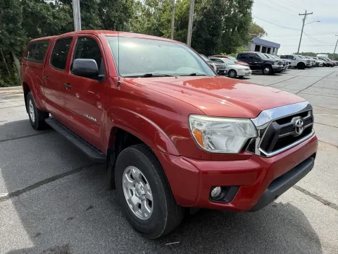 More photos of 2014 Toyota Tacoma at Oakley Auto World, MO
