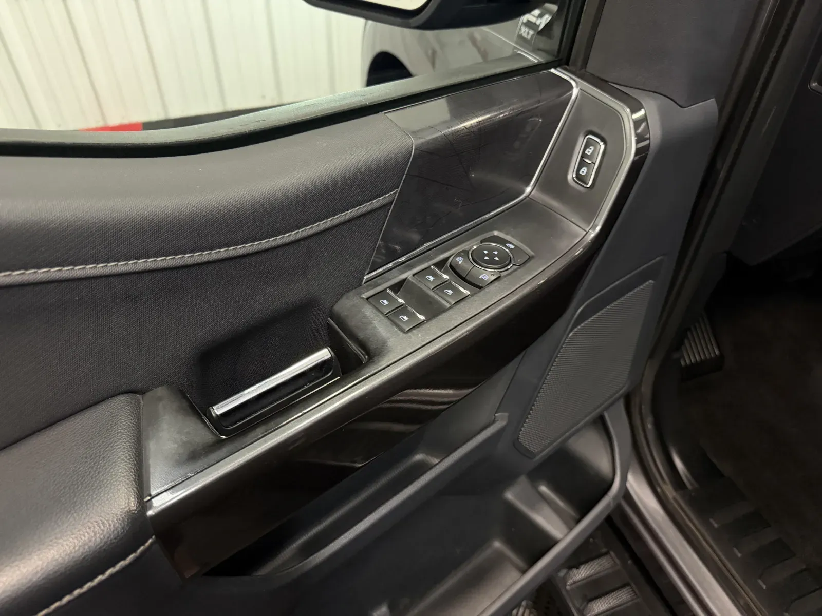 Ford F-150 photo 27
