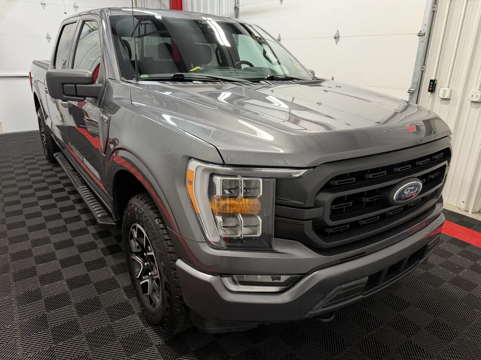 Ford F-150 photo 5