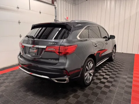 More photos of 2019 Acura MDX 3.5L Advance Package at Oakley Auto World, MO