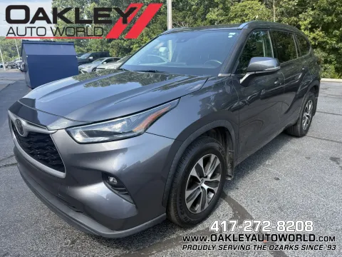 Gray 2021 Toyota Highlander XLE for sale in Branson West, MO