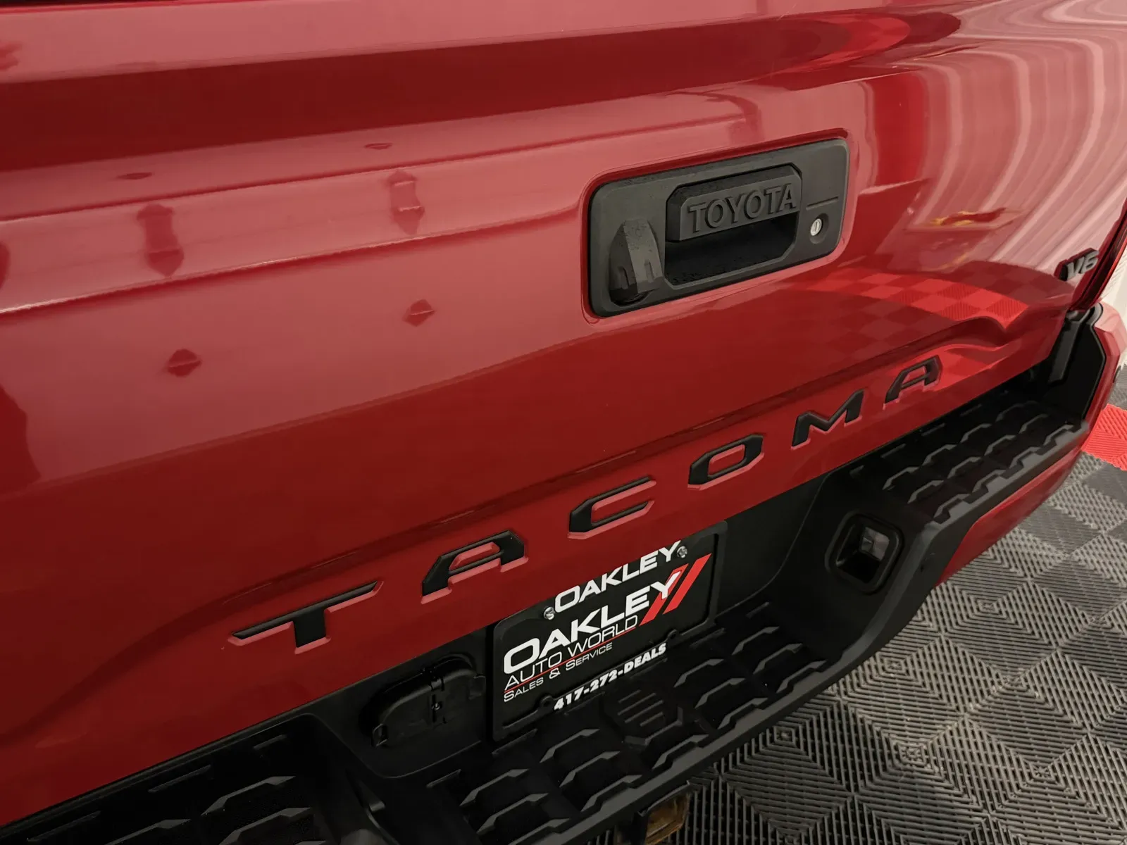 Toyota Tacoma photo 15