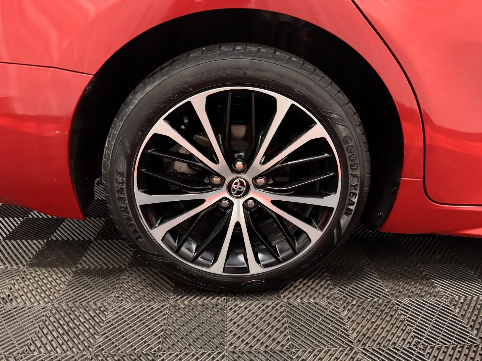 Toyota Camry photo 16
