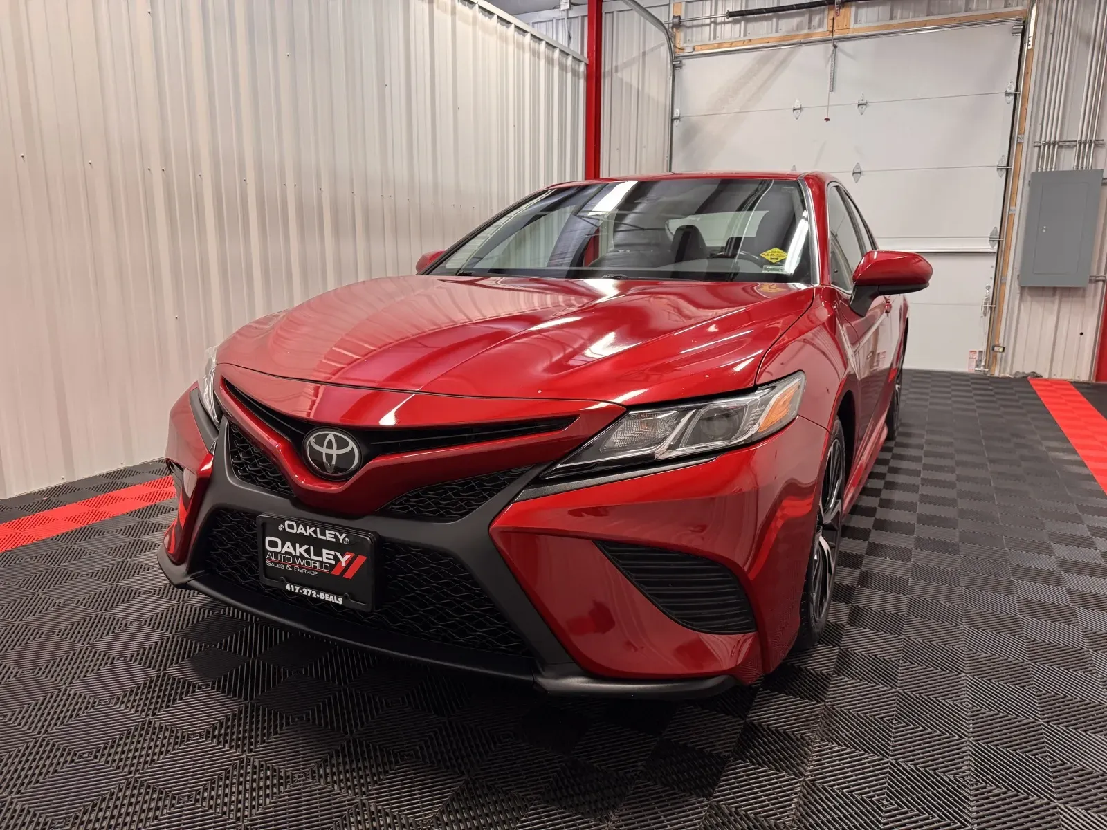 Toyota Camry photo 9