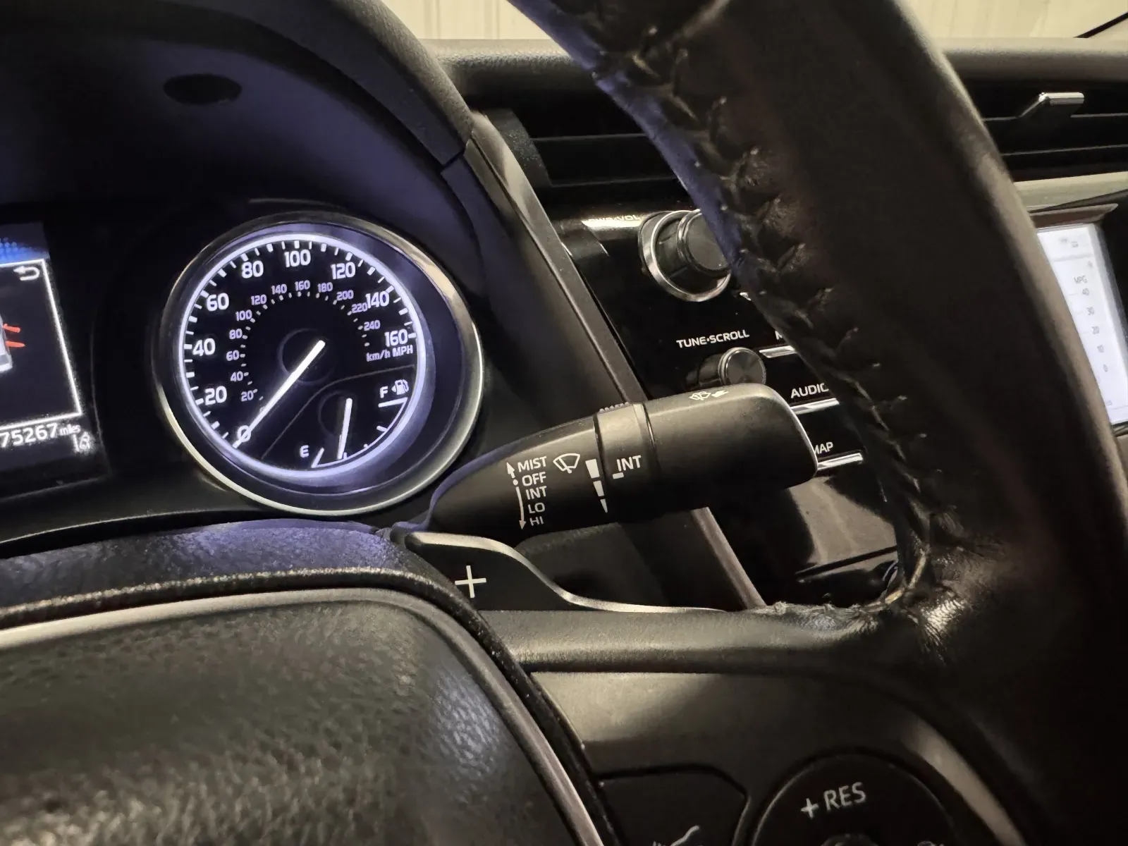 Toyota Camry photo 22