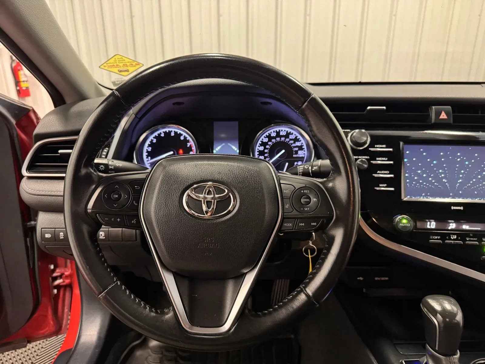 Toyota Camry photo 18