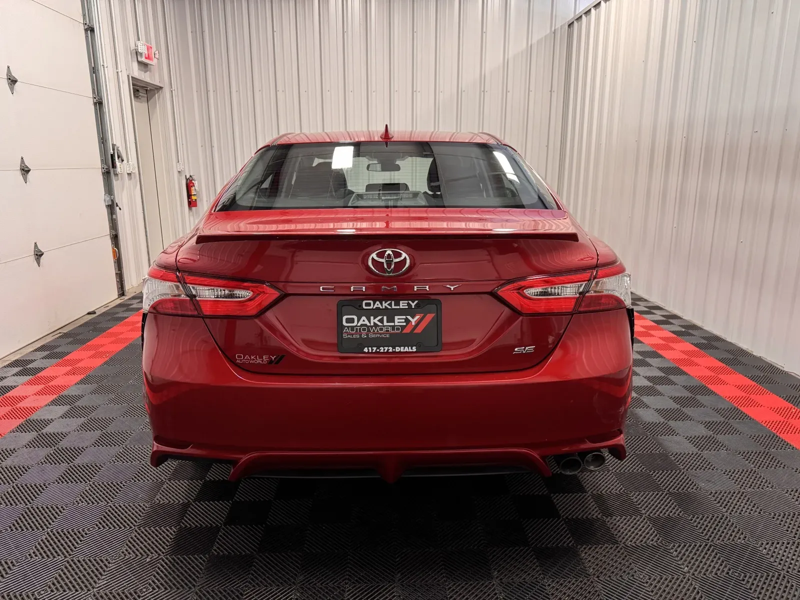 Toyota Camry photo 3