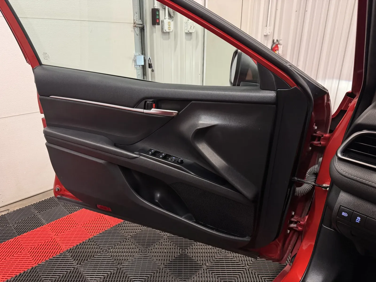 Toyota Camry photo 25