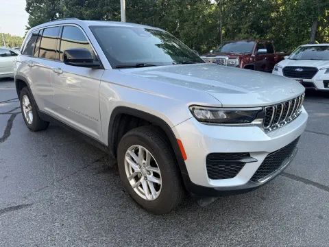 More photos of 2024 Jeep Grand Cherokee Laredo at Oakley Auto World, MO