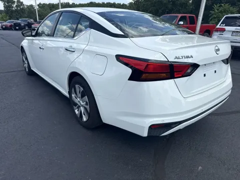Photos of 2024 Nissan Altima 2.5 S for sale in Branson West, MO at Oakley Auto World
