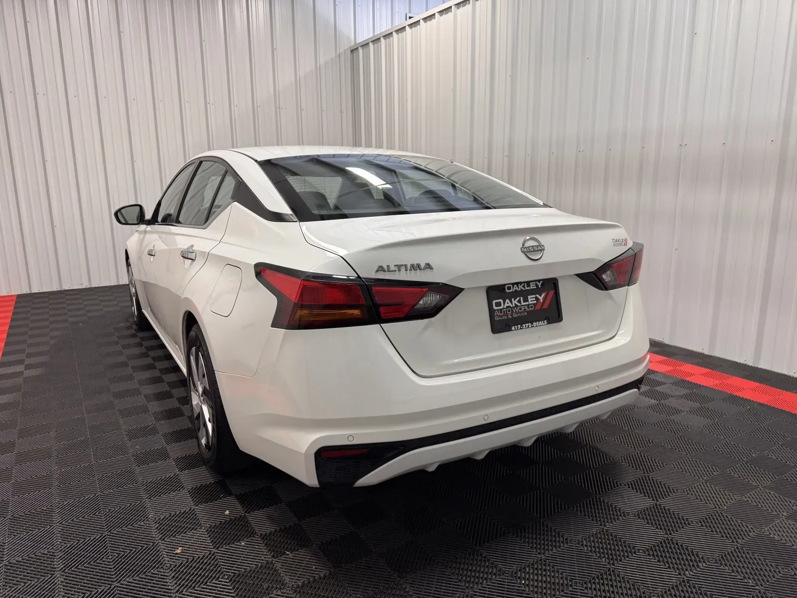 Nissan Altima photo 12