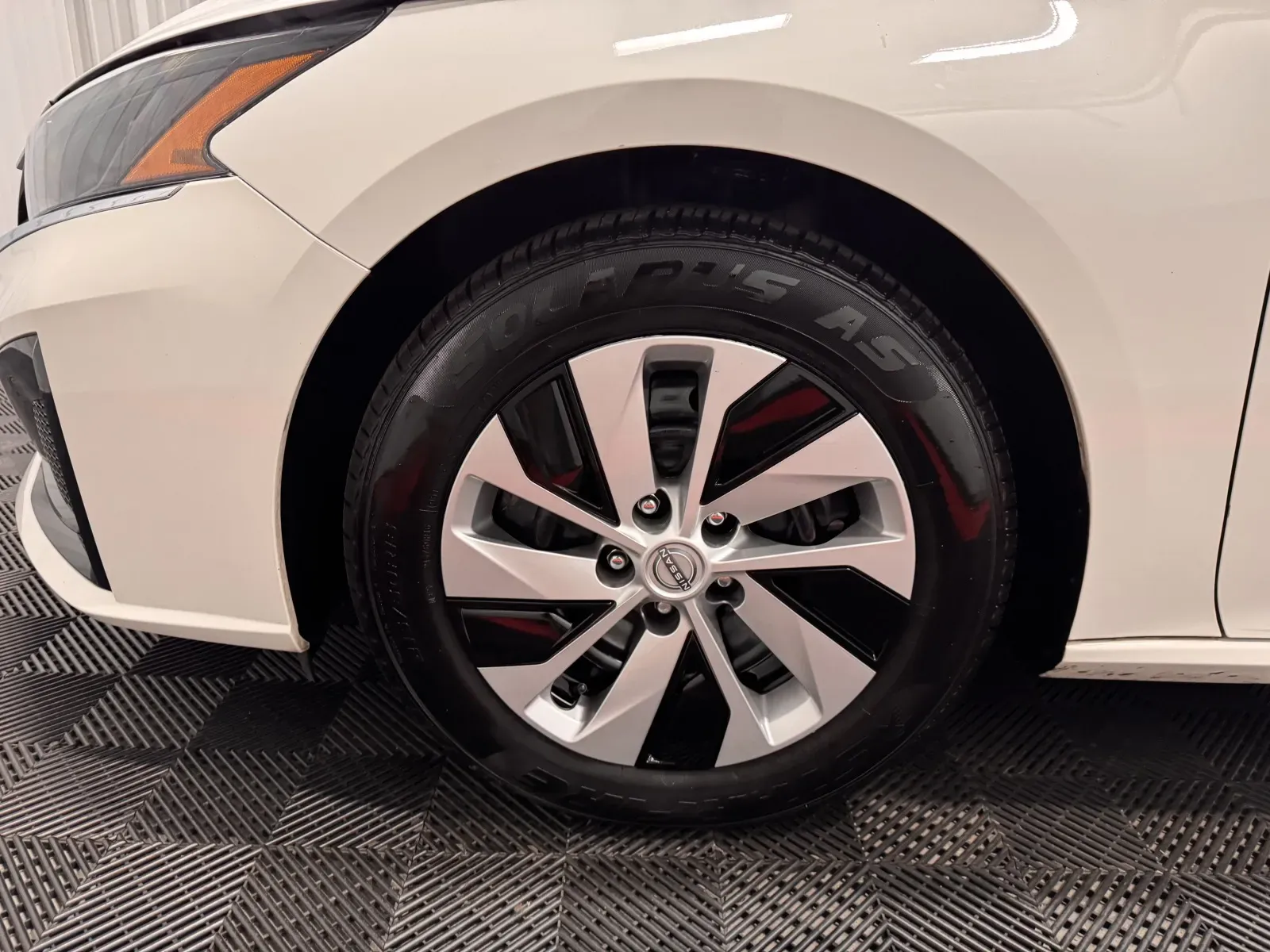 Nissan Altima photo 10