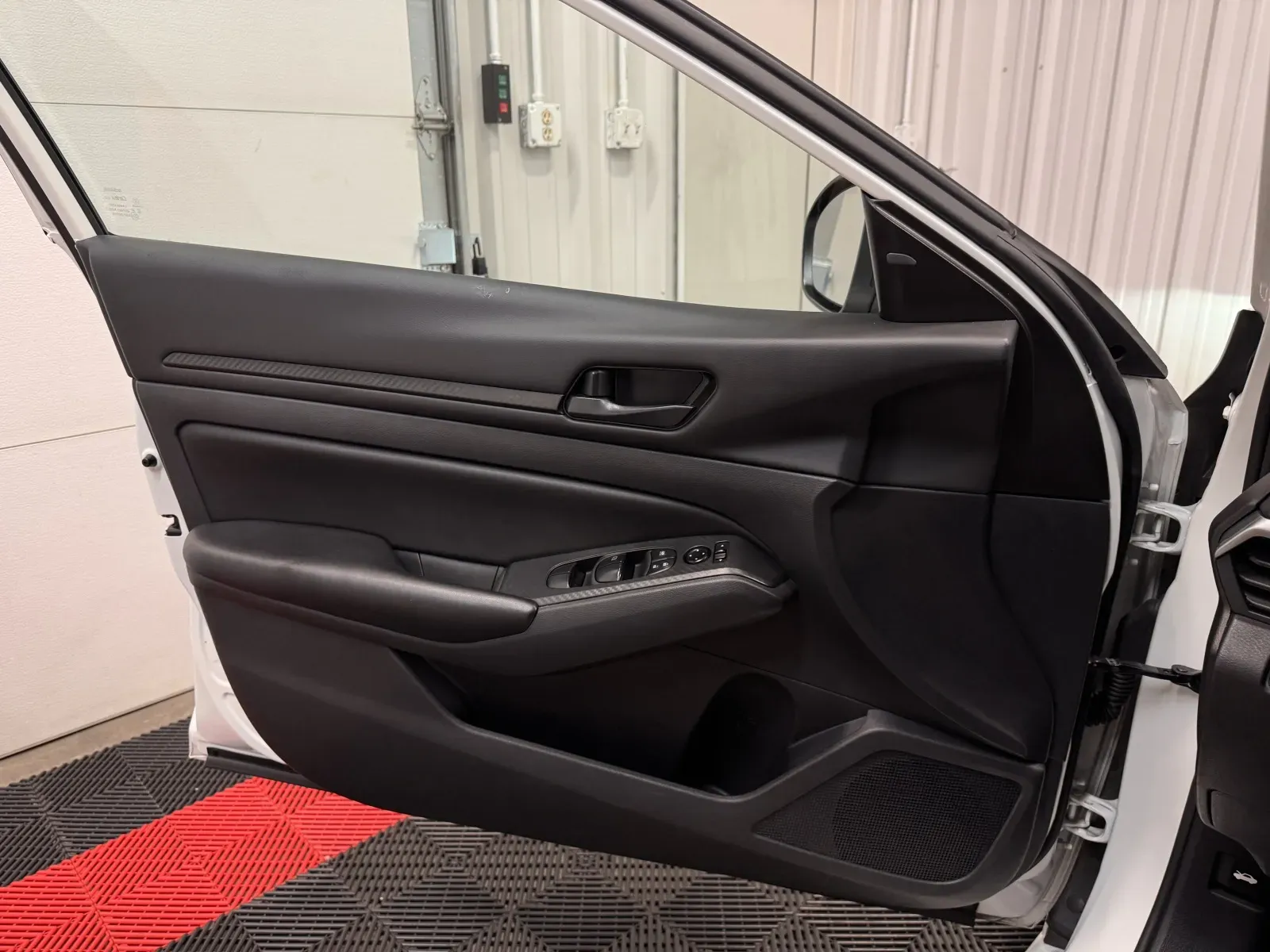 Nissan Altima photo 25