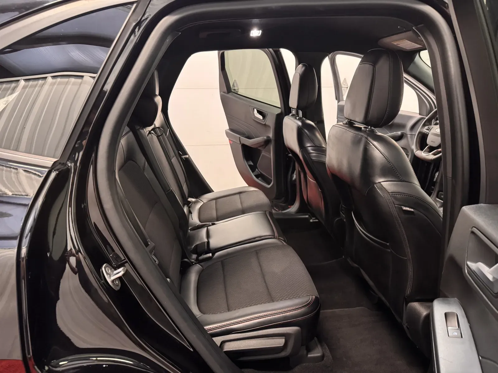 Ford Escape photo 38