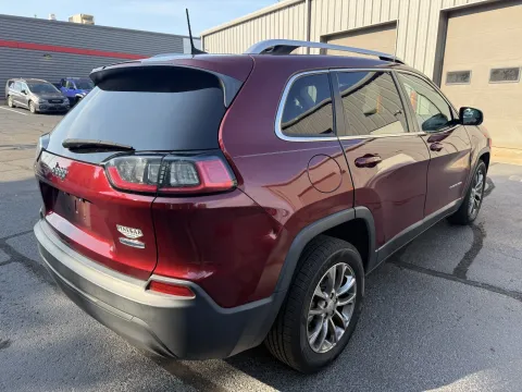 More photos of 2019 Jeep Cherokee Latitude Plus at Oakley Auto World, MO