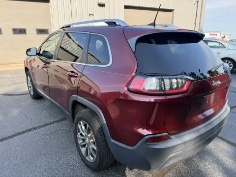 Photos of 2019 Jeep Cherokee Latitude Plus for sale in Branson West, MO at Oakley Auto World