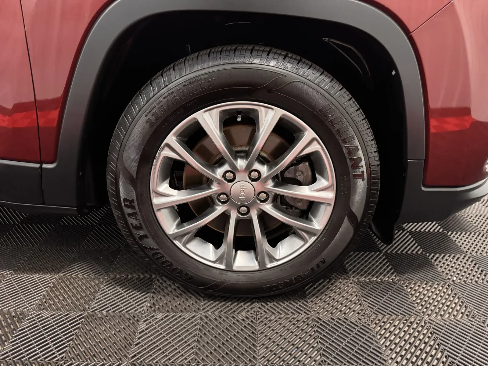 Jeep Cherokee photo 16
