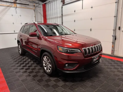 More photos of 2019 Jeep Cherokee Latitude Plus at Oakley Auto World, MO