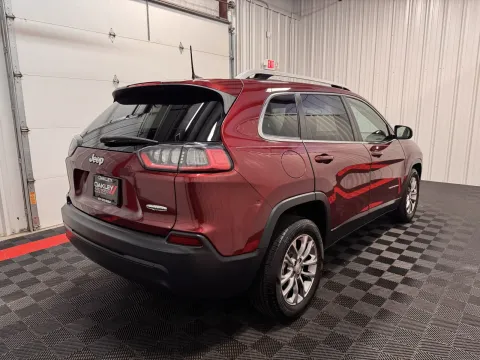 More photos of 2019 Jeep Cherokee Latitude Plus at Oakley Auto World, MO